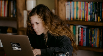 Samantha Foss Discusses the Use of AI Technology in Schools – Why Not All Establishments are Embracing it